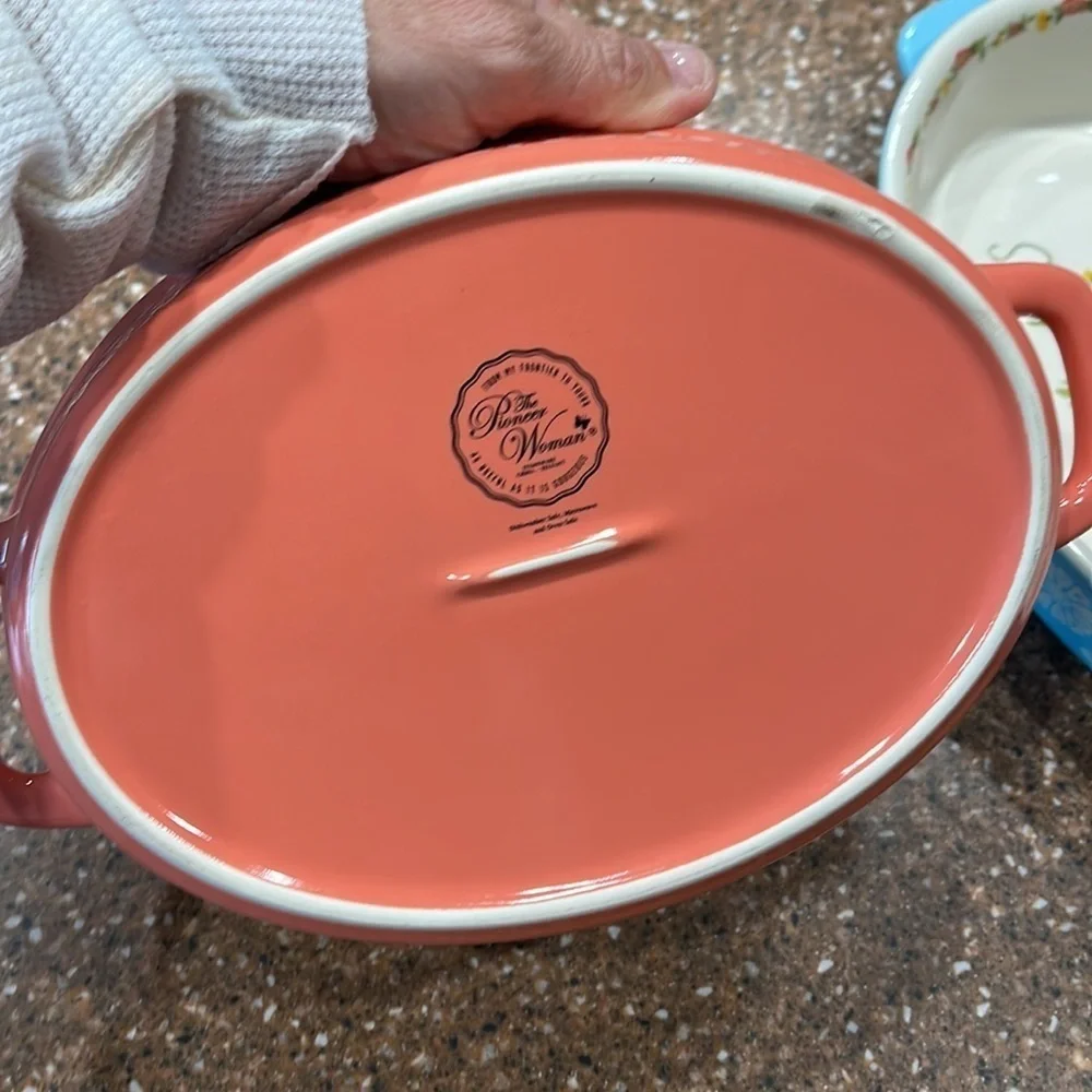 Pioneer woman baking set